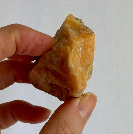 ORANGE CALCIT – RÅ